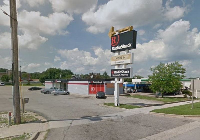 Clock Restaurant - Walker - 3225 Alpine Nw (newer photo)